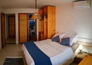 4 chambres, fer et planche à repasser, Wi-Fi, draps fournis