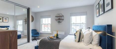 3 bedrooms, iron/ironing board, travel cot, free WiFi