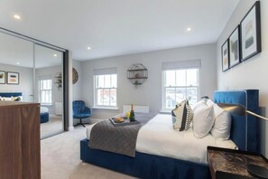 3 chambres, fer et planche à repasser, lit parapluie, Wi-Fi gratuit