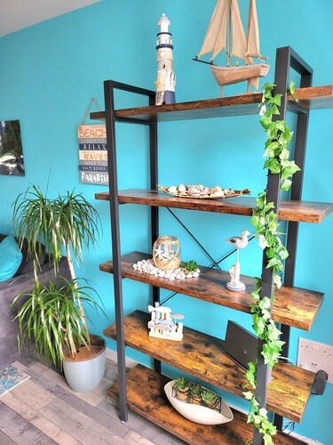 Spacious three-bedroom beachfront retreat