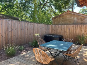 Outdoor dining - Petit Havre de Paix (Gujan-Mestras)