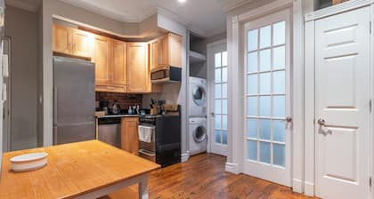 Lovely 2 bedroom Central Manhattan