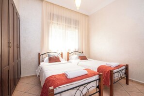 2 bedrooms, WiFi, bed sheets