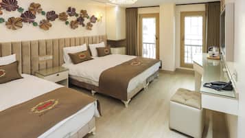 Comfort Triple Room | In-room safe, free WiFi