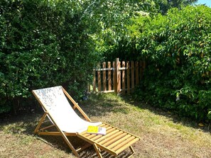 Property grounds - House 3 Bed S. XVIII Farmhouse, Fireplace, Garden & BBQ (Palau-de-Cerdagne)