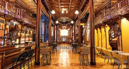 Hotel Tres Campanas