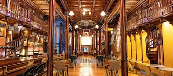 Hotel Tres Campanas