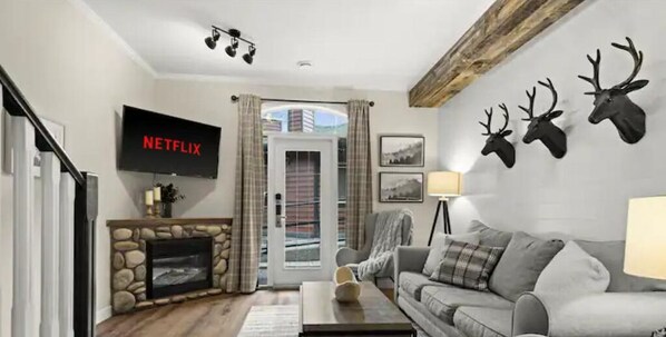 TV connectée, cheminée