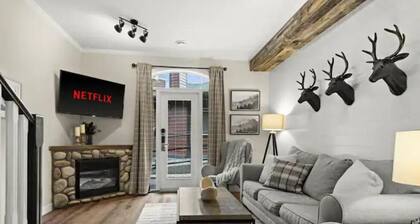 â
Mystic Chaletâ
King Bedâ
Heated Pool&HotTubâ
Clean!