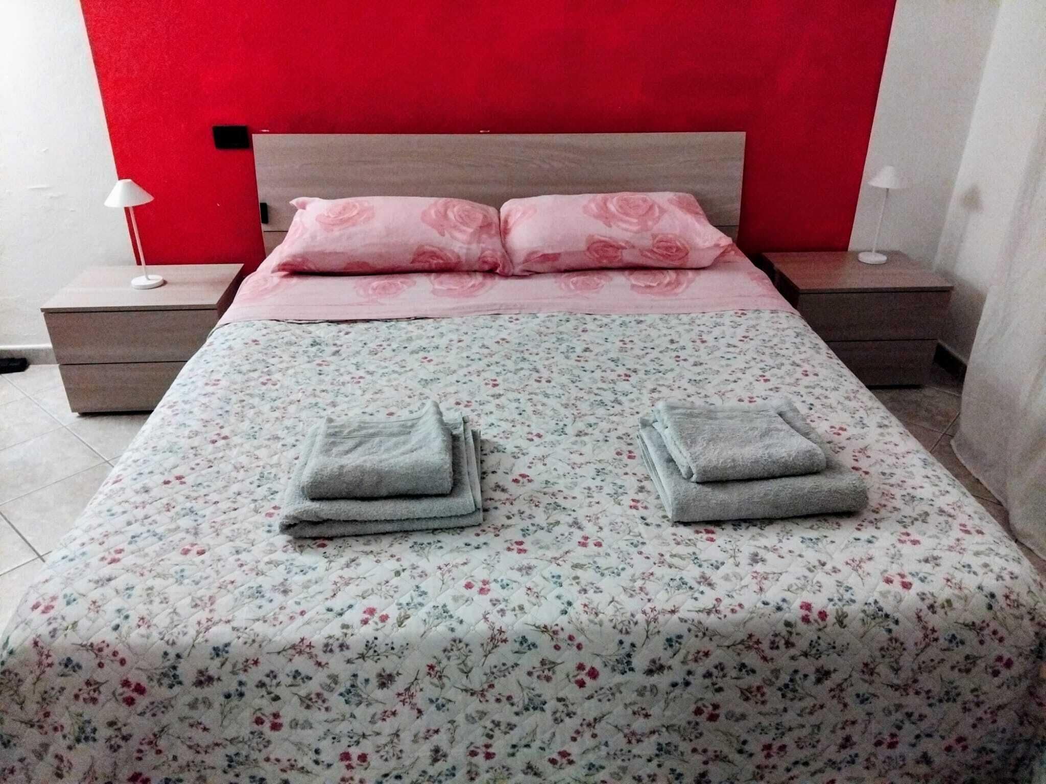 2 chambres, fer et planche à repasser, Wi-Fi gratuit, draps fournis