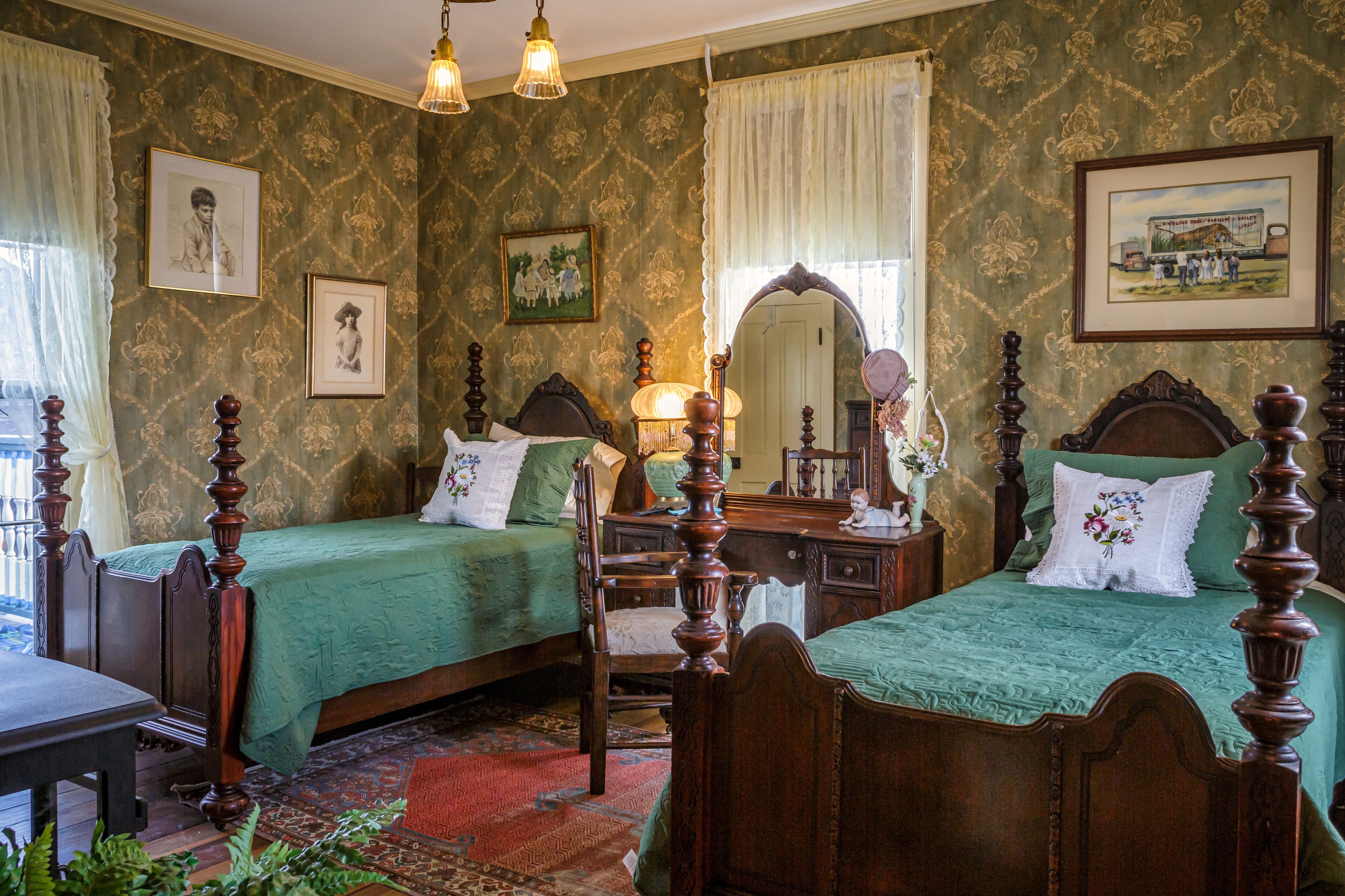 3 slaapkamers, een strijkplank/strijkijzer, gratis wifi, beddengoed