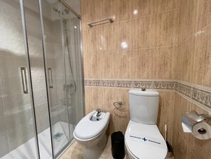 シャワー、タオル