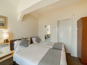 Family Quadruple Room, Ensuite | Free WiFi - Cumberland Hotel (Workington)