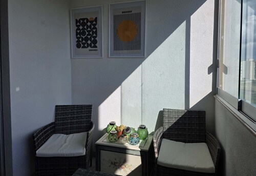 Appartement Spacieux et Confortable, à Quelques Minutes de la Plage de la Ville