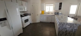 Bullhead City Home by Rotary Park!