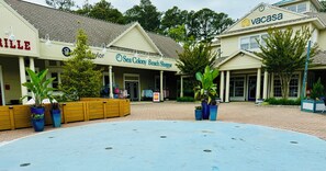 Property grounds - ServingSand @ SeaColony: Carriage House between Tennis and Fitness Center! (Bethany Beach)
