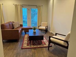 Living area - FGBC - TOWNHOUSE CHARLOTTE (Charlotte)