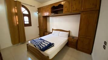 1 bedroom, WiFi, bed sheets