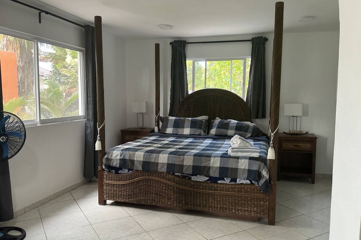 Apartment, 2 Bedrooms | In-room safe, WiFi (free), bed sheets