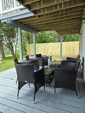 Terrace/patio - Beachy Vibe - 2 Decks - Huge Bunk Room for Kids - Near Moody Gardens & Beach   (Galveston)