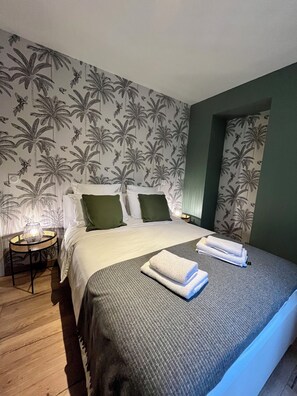 1 bedroom, iron/ironing board, WiFi, bed sheets - Limoges Sud- Lescinqsuites - Leden - Dabnb (Limoges)