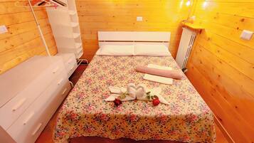 1 bedroom, WiFi, bed sheets