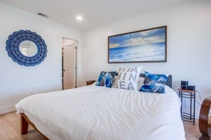 2 bedrooms, iron/ironing board, travel cot, free WiFi