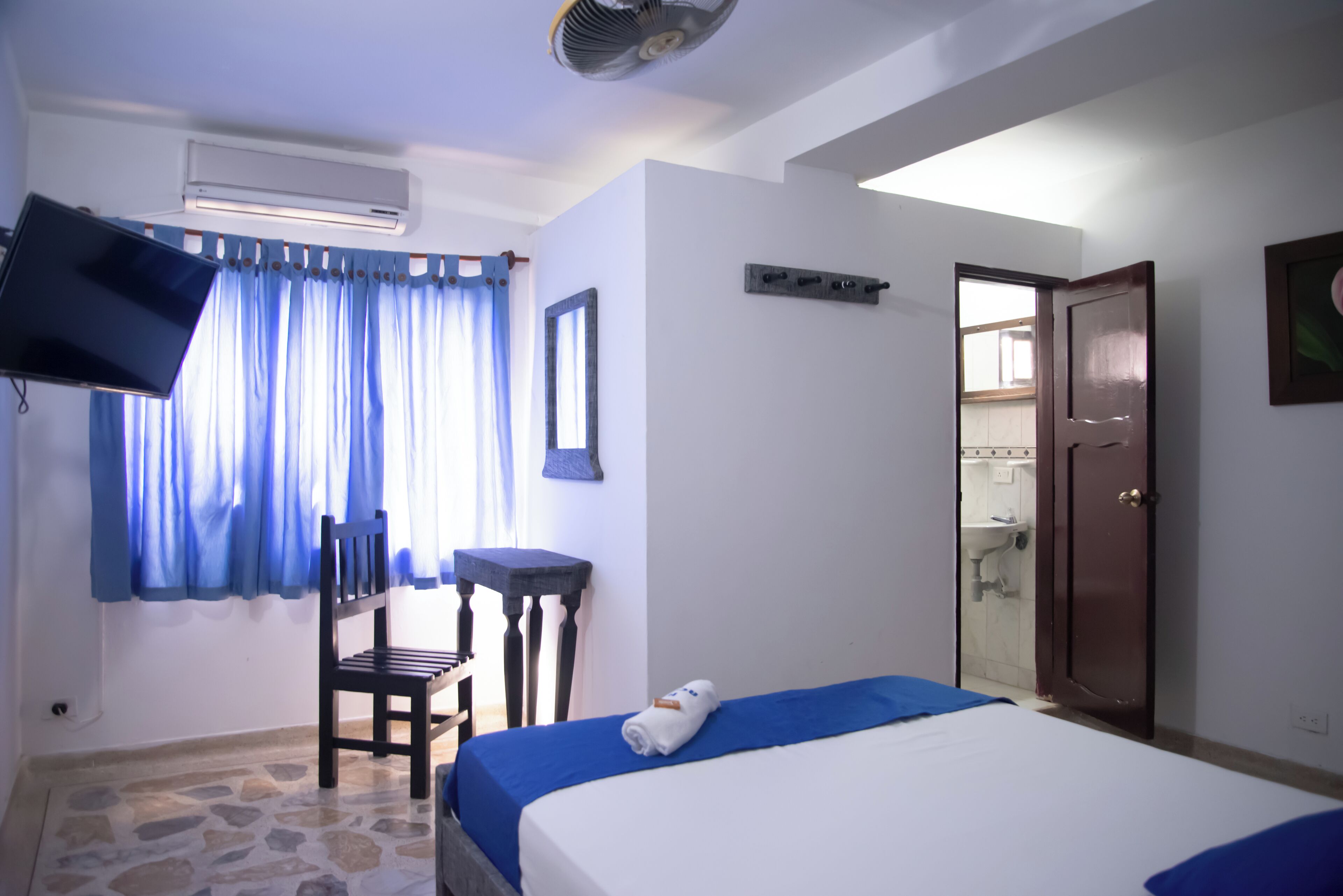 ベーシック ルーム | WiFi (無料)