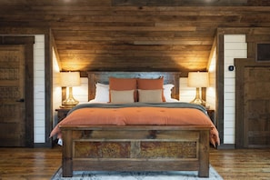 3 habitaciones, escritorio, wifi y ropa de cama
