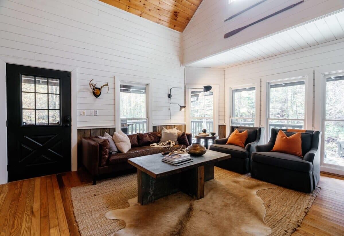 TV, fireplace, stereo, offices