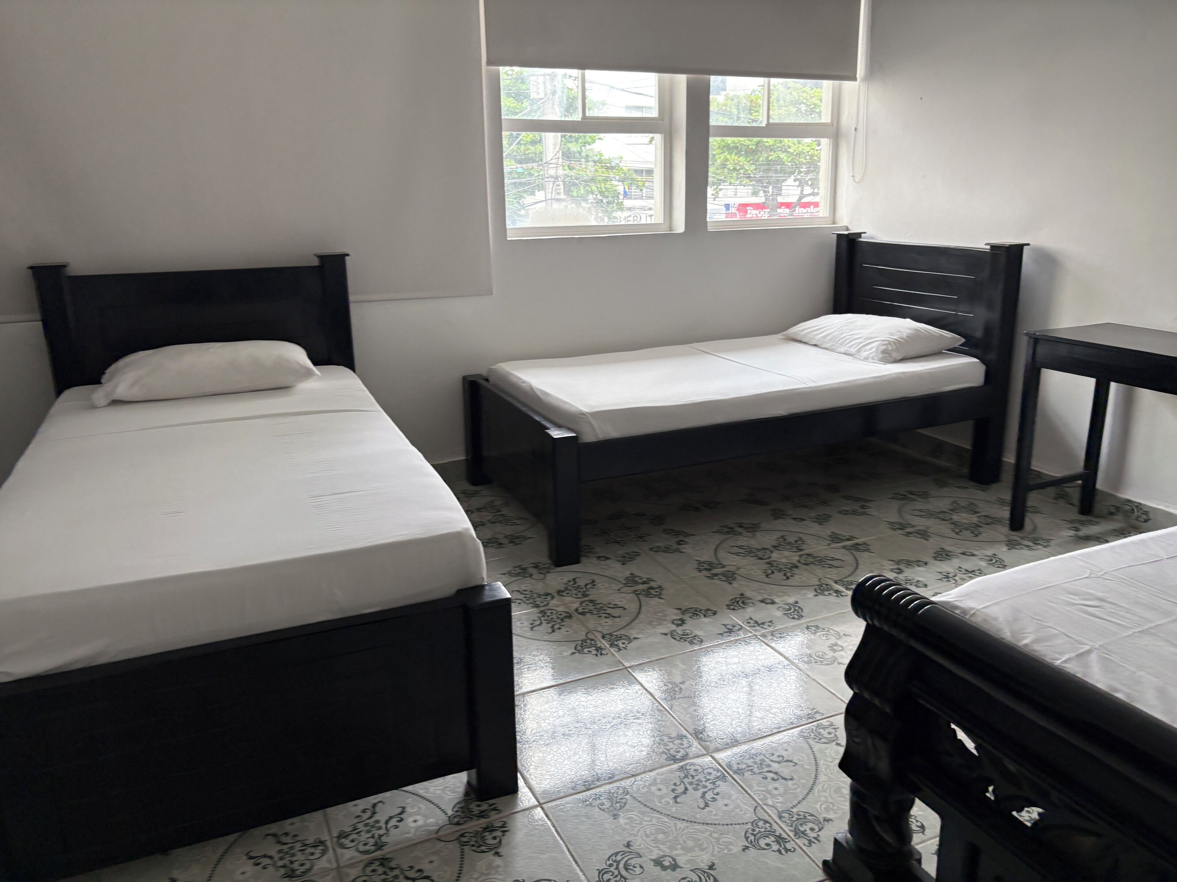 家庭客房, 多張床 | 免費無線上網、床單