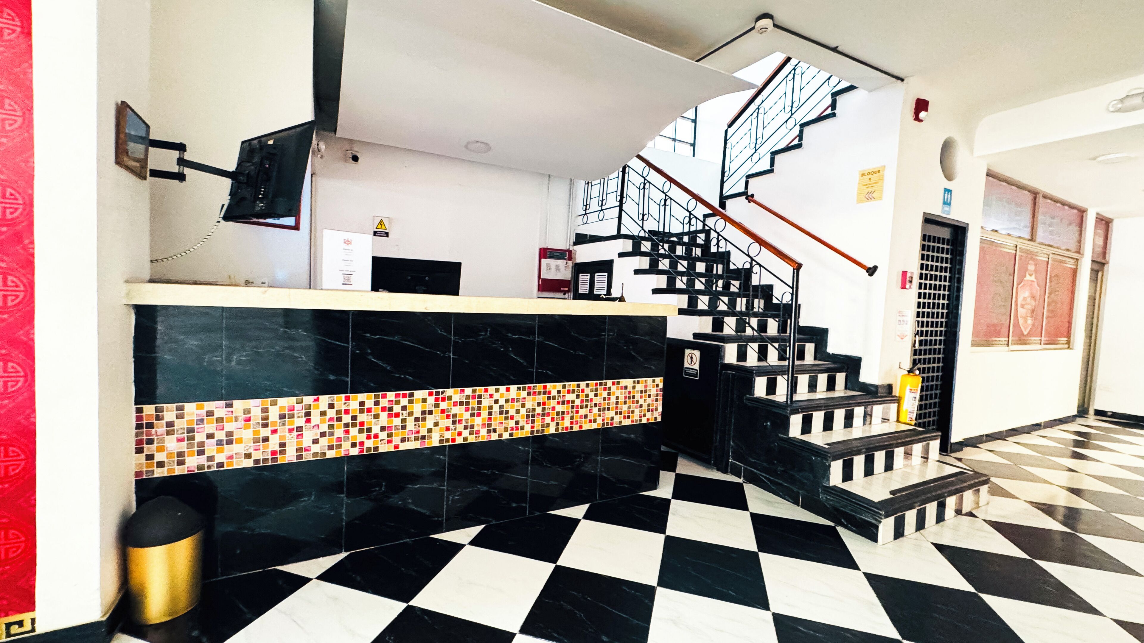 Quầy tiếp tân