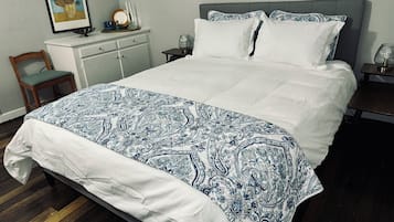 2 habitaciones, tabla de planchar con plancha, wifi y ropa de cama