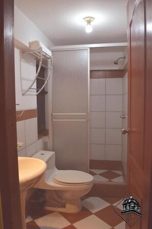 مناشف، صابون، ورق حمّام