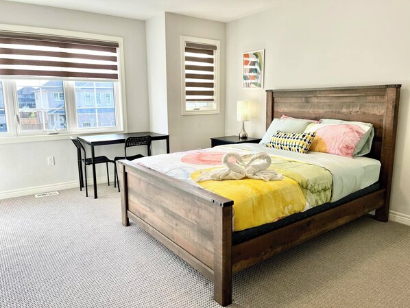 6 室のベッドルーム、アイロン / アイロン台、WiFi (無料)、ベッドシーツ