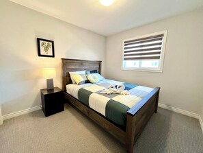 6 室のベッドルーム、アイロン / アイロン台、WiFi (無料)、ベッドシーツ