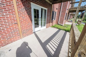 Exterior detail - Apartment near many locations. (Plymouth)