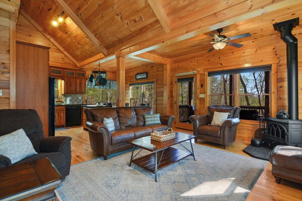 TV connectée, cheminée, baby-foot