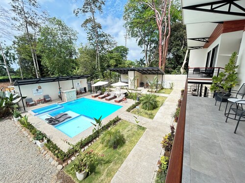 206 - Luxury Huge Villa Near Puerto Viejo - Pool/AC/Wifi