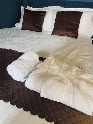 Doppia Standard | Con arredamento individuale
