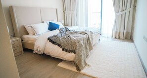 3 bedrooms, desk, iron/ironing board, WiFi