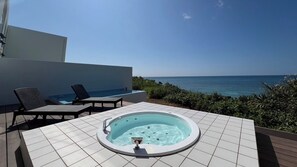 Luxury Villa, Balcony, Ocean View | Jetted tub