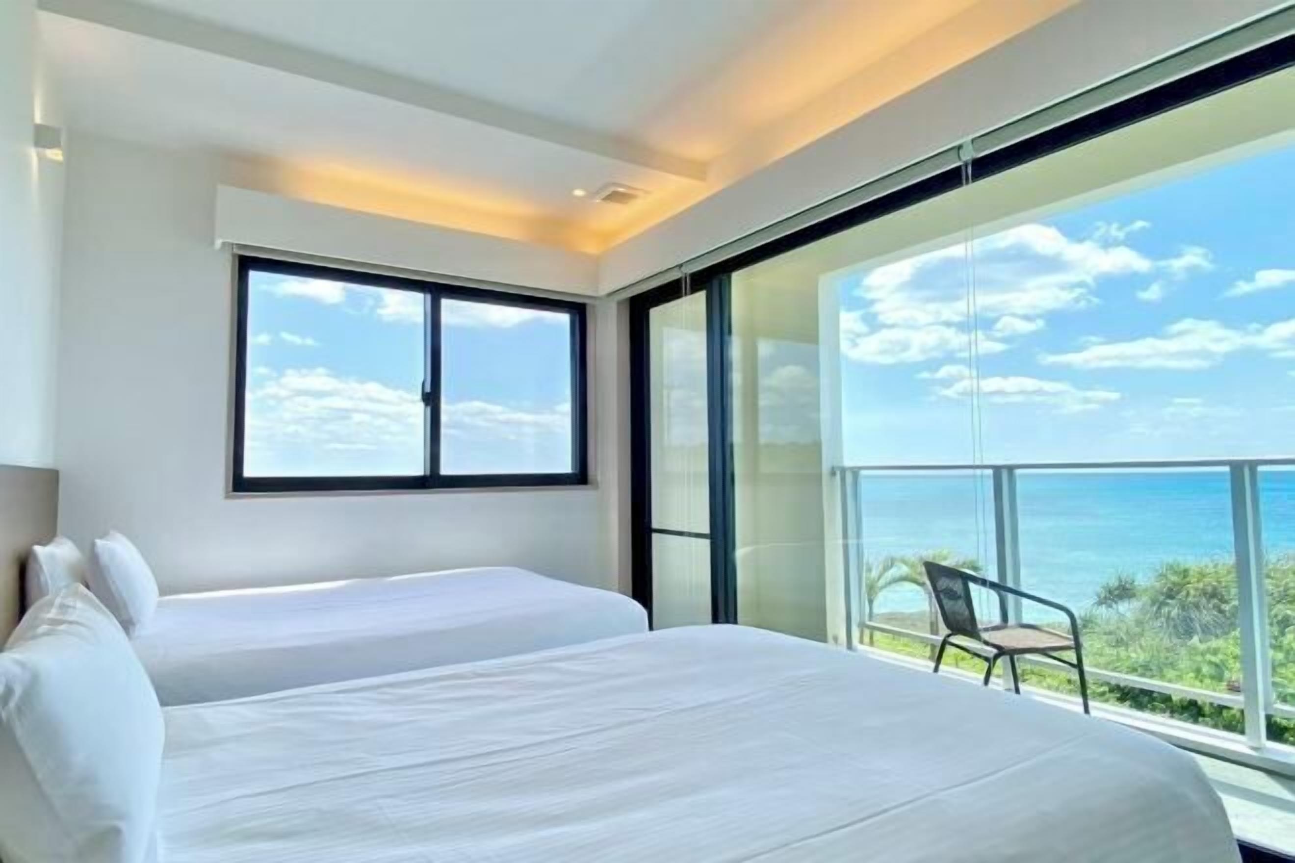 1 bedroom, desk, blackout drapes, free rollaway beds