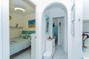 2 chambres, fer et planche Ă repasser, Wi-Fi gratuit, draps fournis