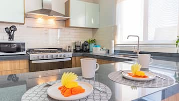 Microwave, oven