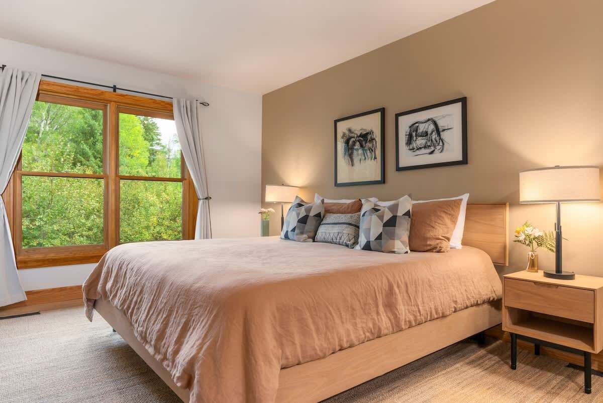 2 bedrooms, iron/ironing board, travel crib, WiFi