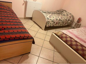 3 bedrooms, WiFi, bed sheets - Dar Nour, Les Abrets en Dauphine, (Les Abrets en Dauphiné)