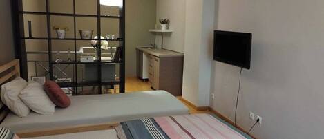 1 habitación, wifi y ropa de cama