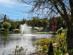 Property grounds - Chalet by Park Pond in the Netherlands (Veldhoven)