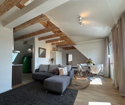 Neue , Moderne , Lichtdurchflutete Ferienwohnung 🌸